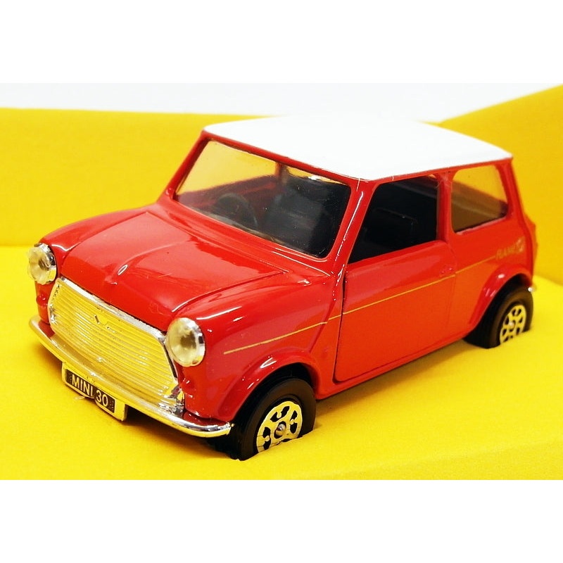 Corgi 1/36 Scale Diecast Model Car C330/4 - Mini - Red/White