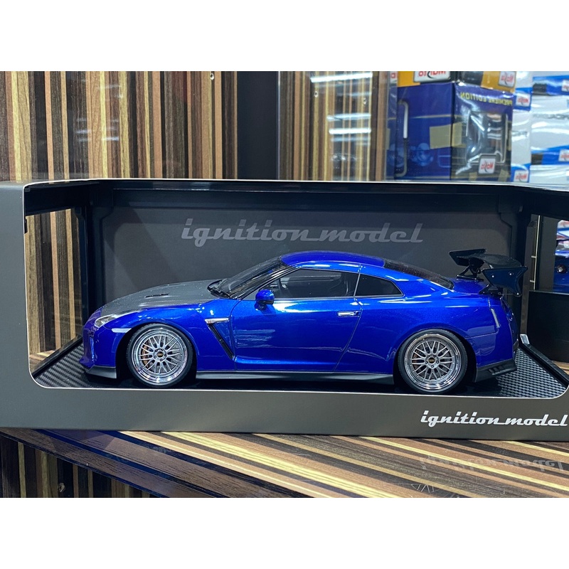 1/18 Diecast Nissan GT-R R35 Blue Ignition model Miniature Car