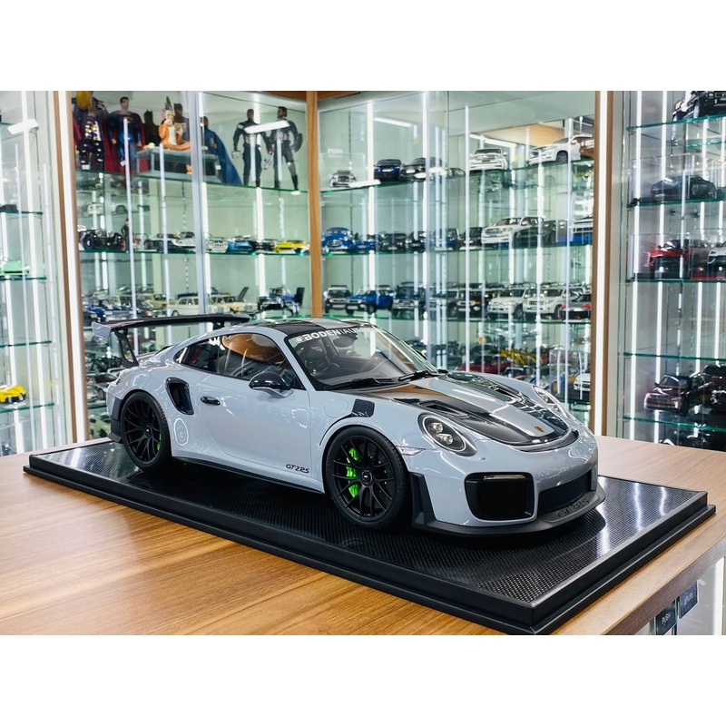 1/8 Resin Dino Models Porsche 911 GT2 RS   Chalk Grey, Limited 20