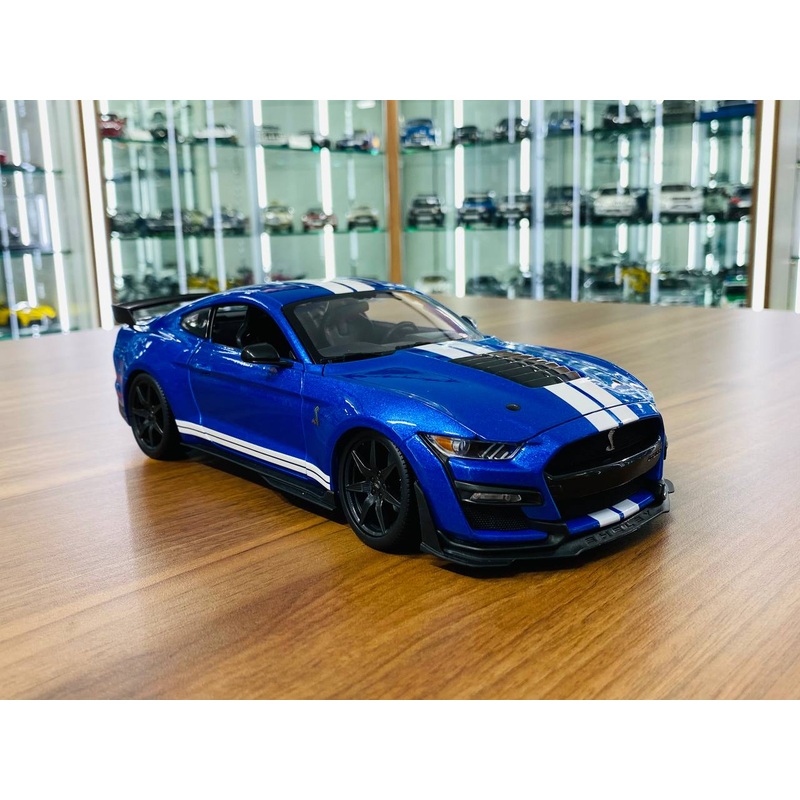 1/18 Diecast Full opening  Maisto Ford Mustang Shelby GT500 2020 in Blue