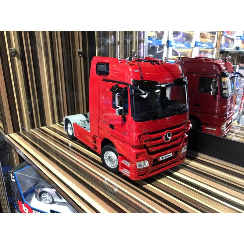 1/18 Diecast Miniature Mercedes-Benz Actros Red Model Car