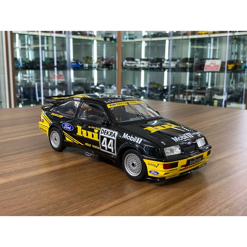 Solido Ford Sierra RS 500 - 1/18 Diecast Model, Partial Opening - Black