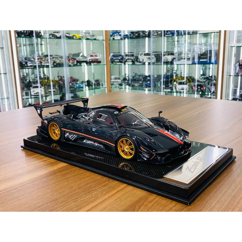 1/18 Resin Dino Model Pagani Zonda Revolucin Carbon Fiber/Black.2 Limited to 15 pcs.