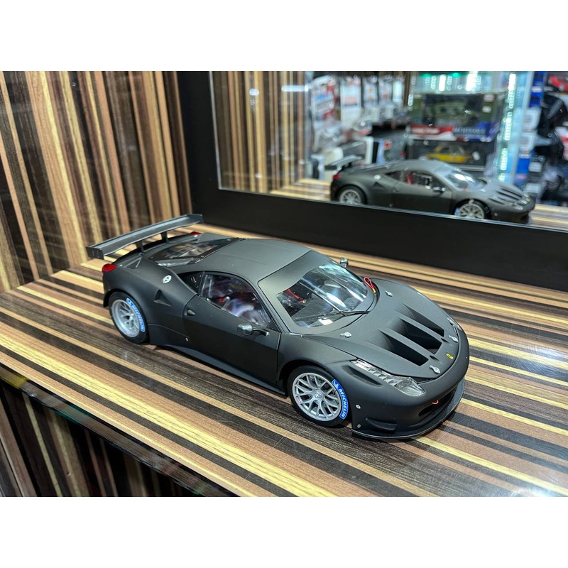 Hot Wheels Elite Ferrari 458 Italia GT2 - 1/18 Diecast Model, All Opening - Matt Black