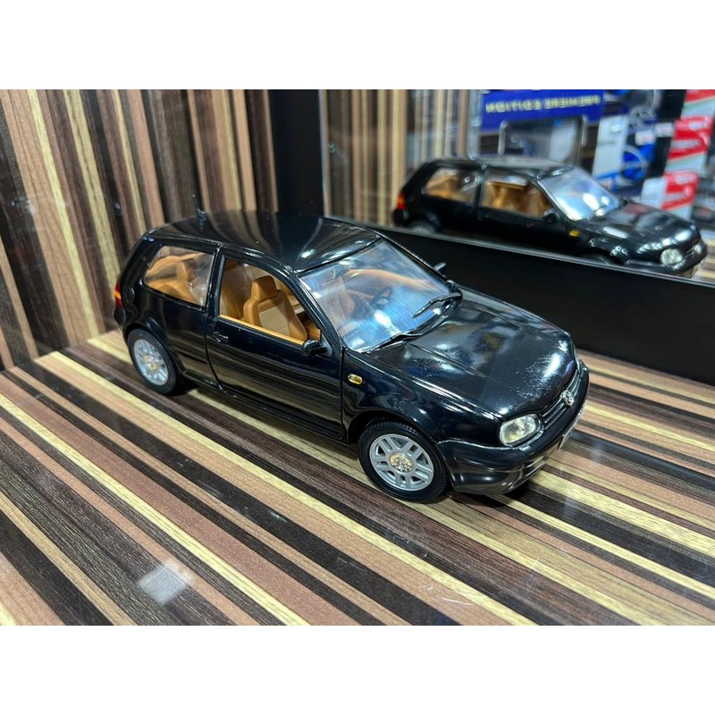 Volkswagen Golf GTI 1998 Revell
