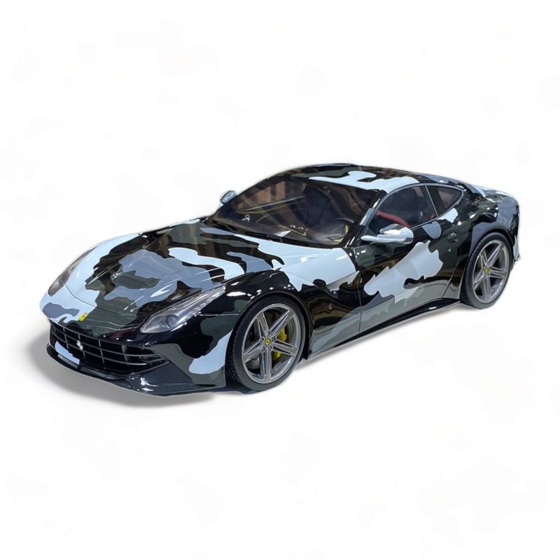 1/18 Diecast Ferrari F12 Berlinetta Camouflage by VV Models (17 of 30)/