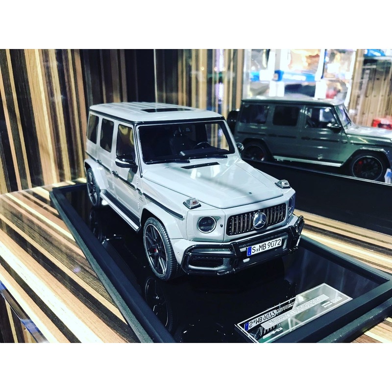 1/18 Diecast Miniature Mercedes-Benz G-Class G63 AMG Diecast car by IVY Models Model Car