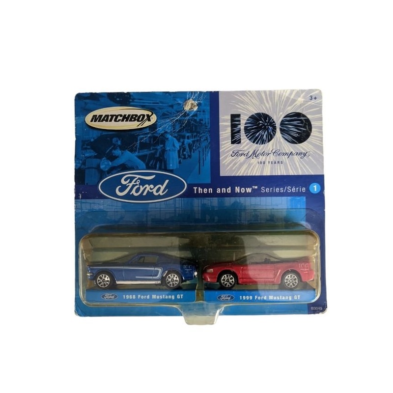 EXCLUSIVE Matchbox Two Pack 1968 Ford Mustang GT & 1999 Ford Mustang GT