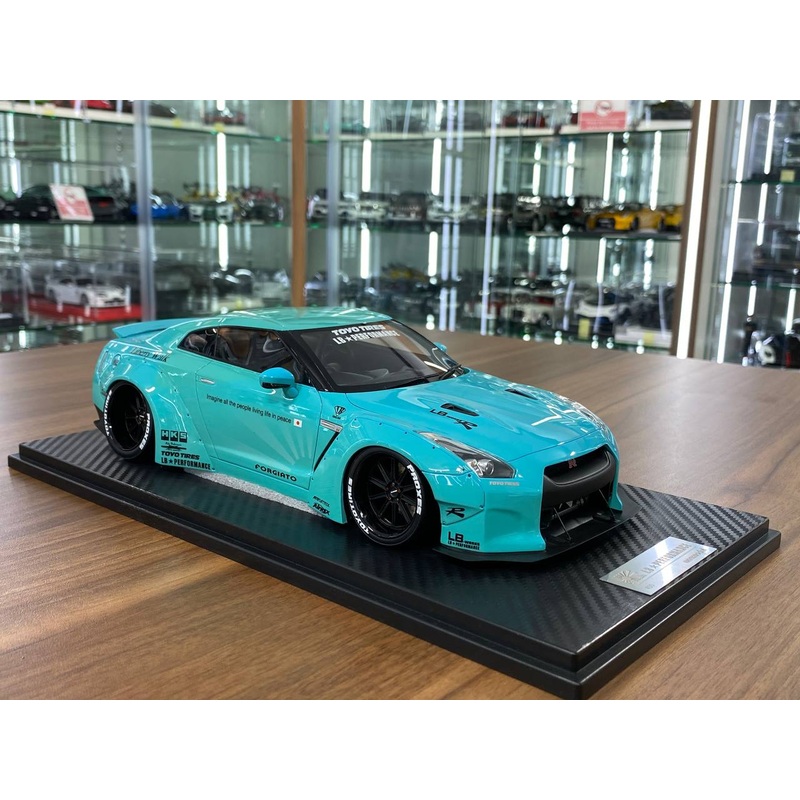 Nissan GT-R R35 Liberty Walk One Model [1/18 Tiffany Resin]