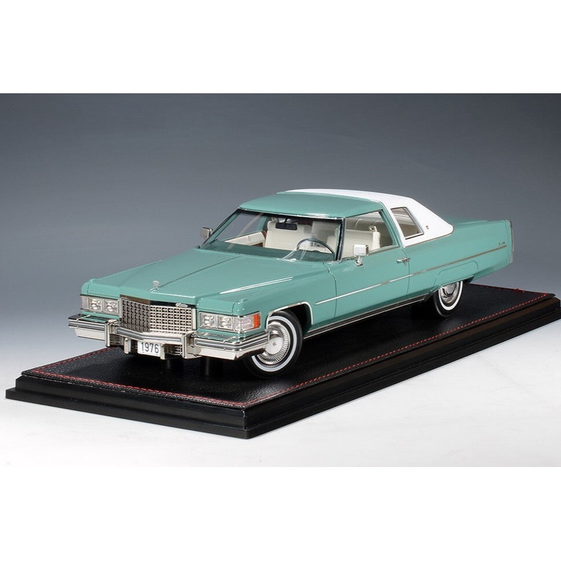 Stamp Model 1976 Cadillac Coupe DeVille Dunbarton Green 1:18