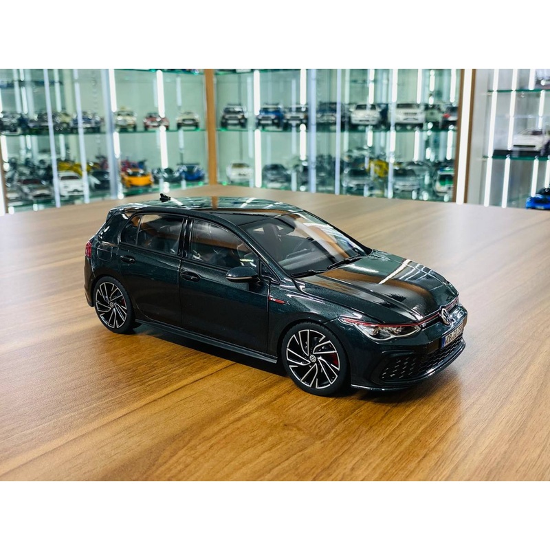 1/18 Diecast - VolksWagen Golf GTI 2021 Black metallic by Norev