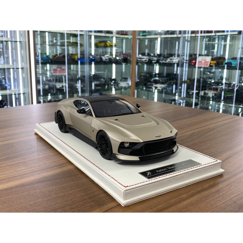 1/18 Resin Aston Martin Valour  Runner Verdant Jade - Limited 50 pcs