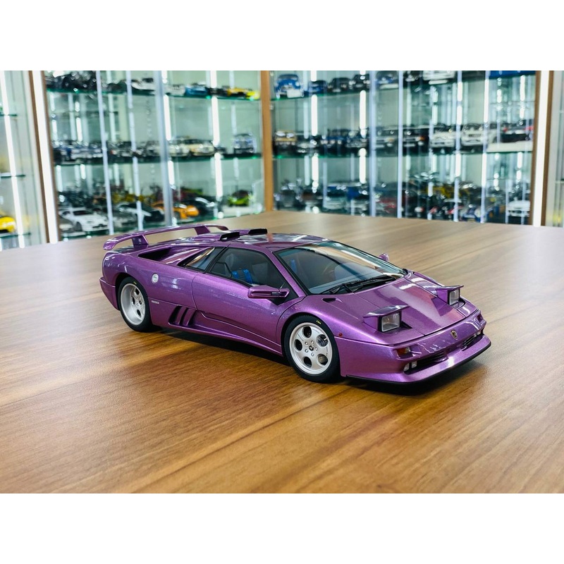 1/18 Diecast AUTOart Lamborghini Diablo SE30 in Purple