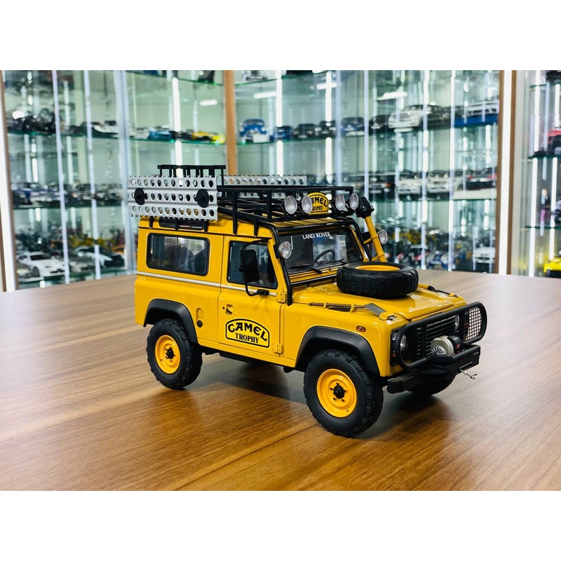 1/18 diecast Almost real LAND ROVER Defender 90 CAMEL TROPHY BORNEO 1985 Yellow