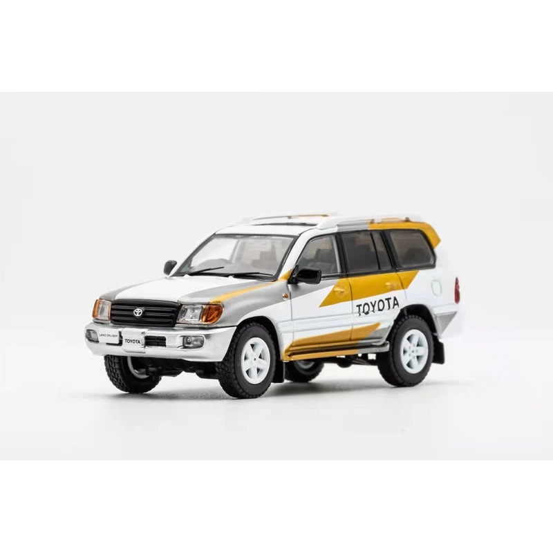 GCD 1/64 Toyota Land Cruiser LC100 White Competition