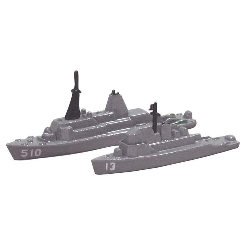 TRIANG USS Dextrous MCM 13 and USS Advance MSO 510 - 1:1200 Scale
