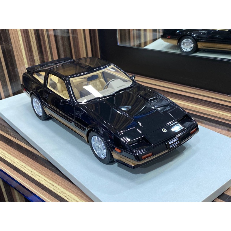 1/18 Diecast Nissan 300 ZX Turbo LCD Black Scale Model Car