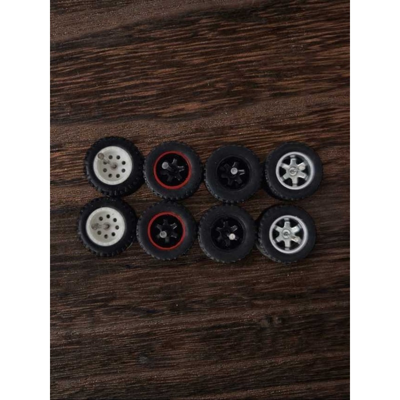 Rubber tires wheels (set 4) 1:64w-17