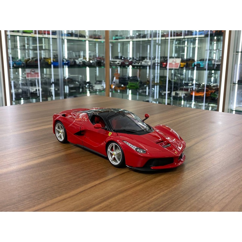 1/18 Diecast Ferrari LaFerrari  Red with Black Top Signature Series Bburago Scale Model Car