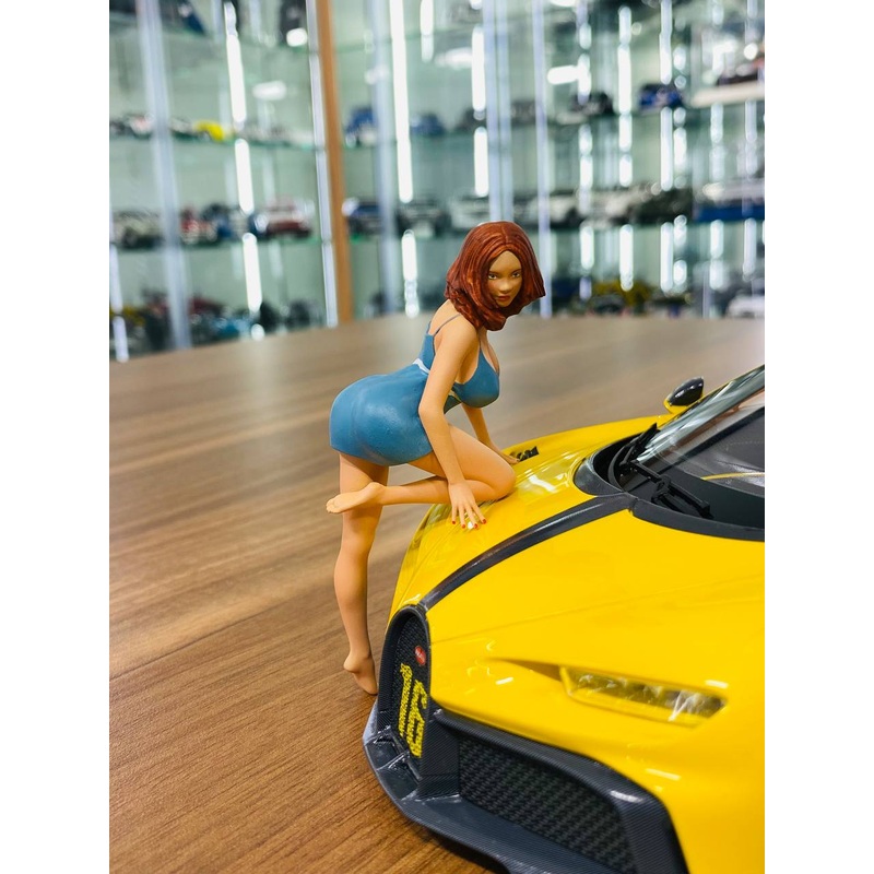 1/18 Scale Figure (Hand Made / Painted) Girl in blue dress
