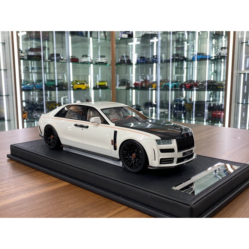 1/18 Resin   VMB Model  Rolls Royce Ghost White/ Carbon Fiber hood Limited- 99 pcs