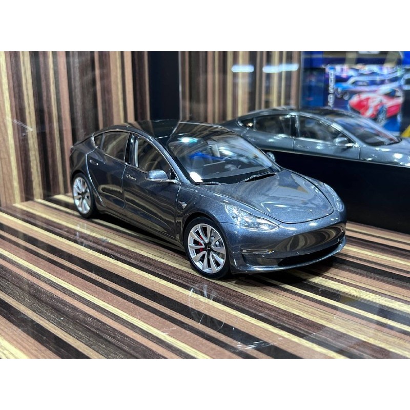 1/18 Tesla Model 3 Grey Model car