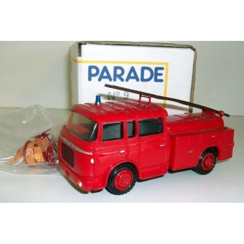 PARADE MODELS 1/50 - NO.9 BERLIET GAK POMPIER FPT - FIRE ENGINE