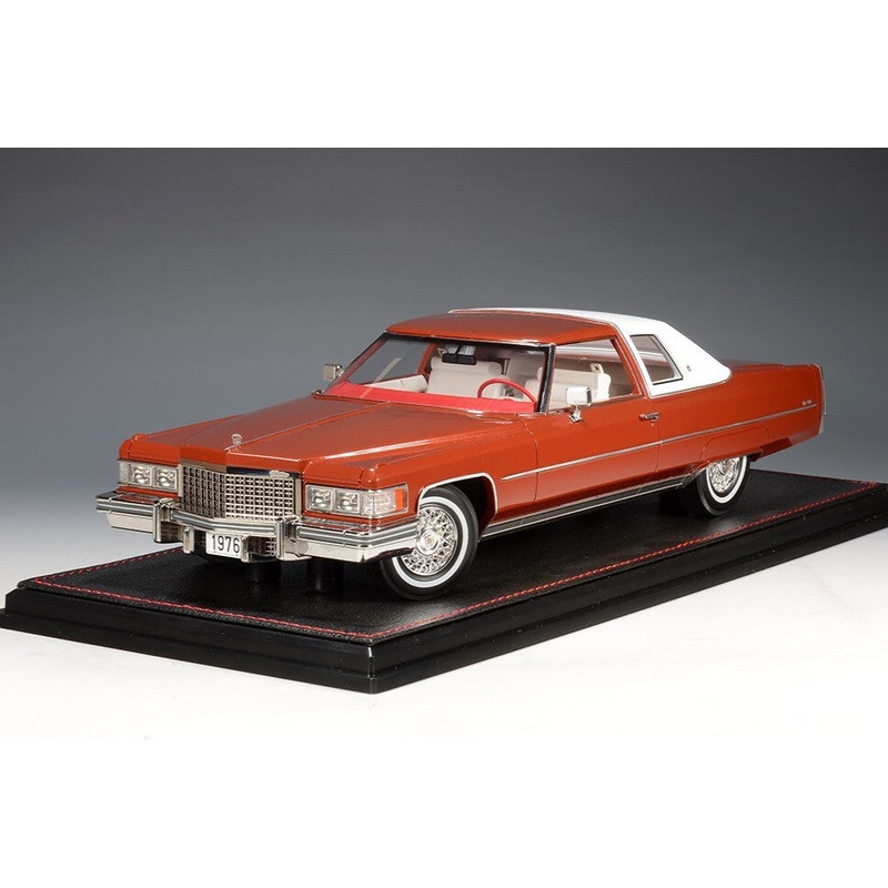 Stamp Model 1976 Cadillac Coupe DeVille Amberglow Metallic 1:18