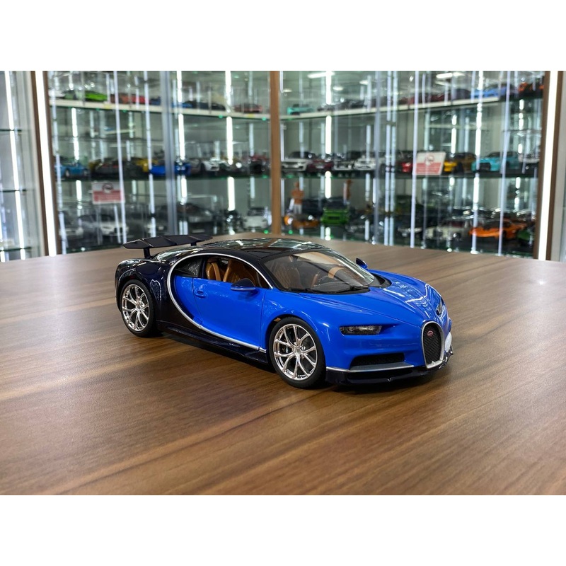 1/18 Diecast 2016 Bugatti Chiron Blue by Bburago Scale Model Car
