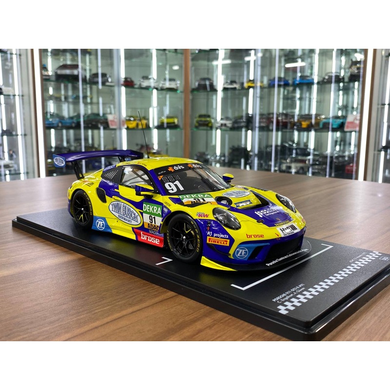 1/18  Diecast  ixo Models PORSCHE 911 GT3 R #91 C. Engelhart, A. Gven Racing yellow/ blue
