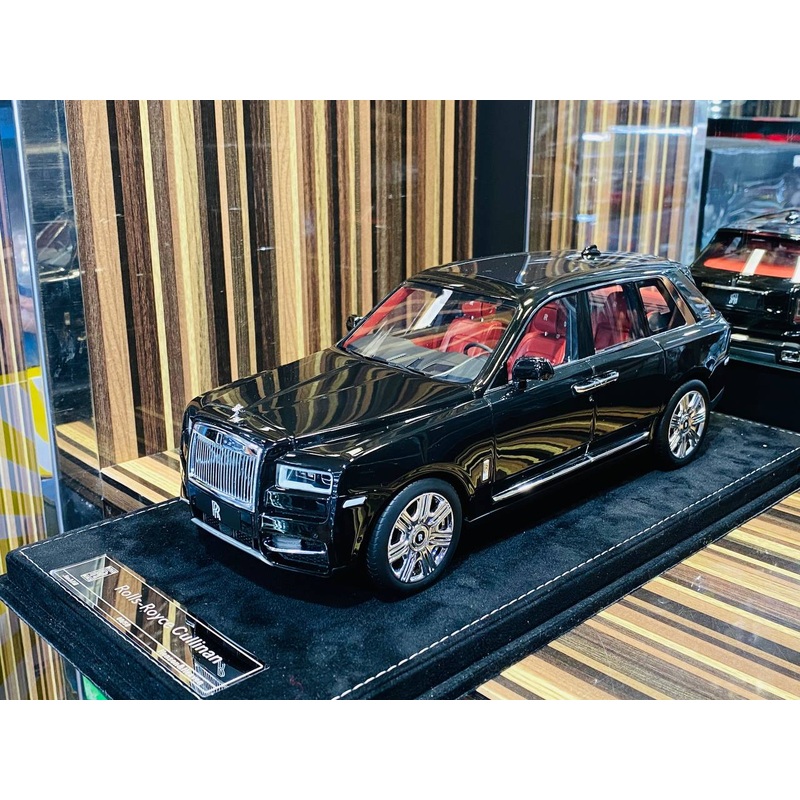 HH Rolls Royce Cullinan Resin Limited Edition  - Diamond Black | 1/18 Scale
