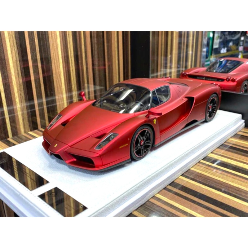 Exclusive Ferrari Enzo 1/18 Resin Model - Limited Edition in Matt Red