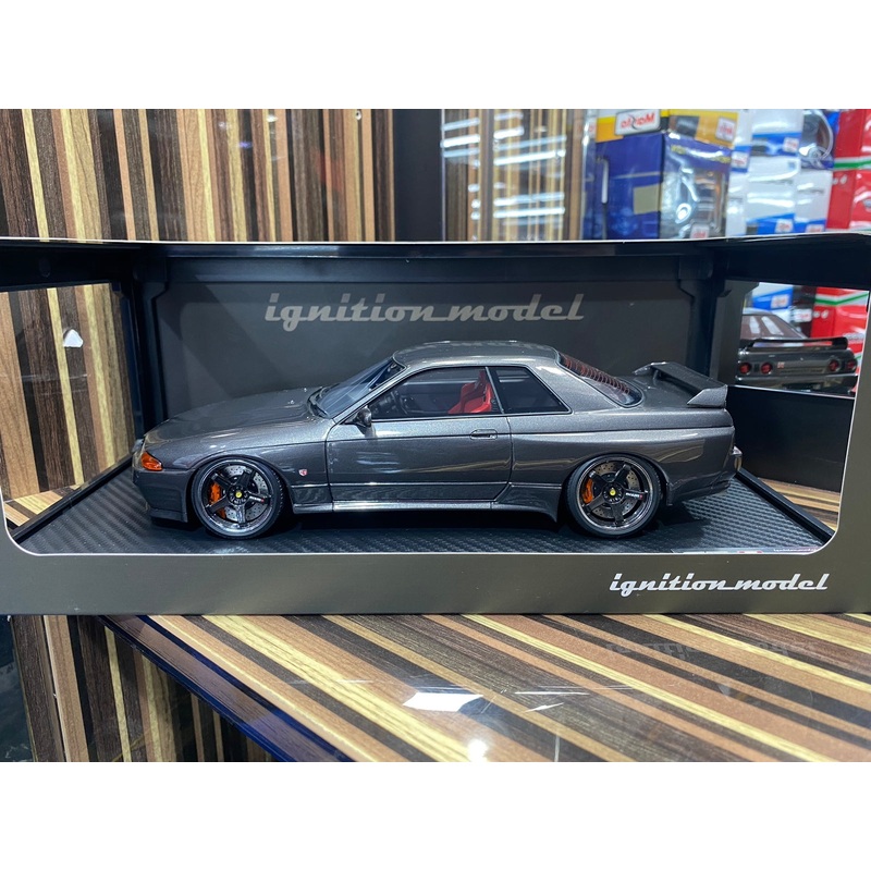 1/18 Diecast Nissan Skyline GT-R R32 Grey Ignition model Miniature Car