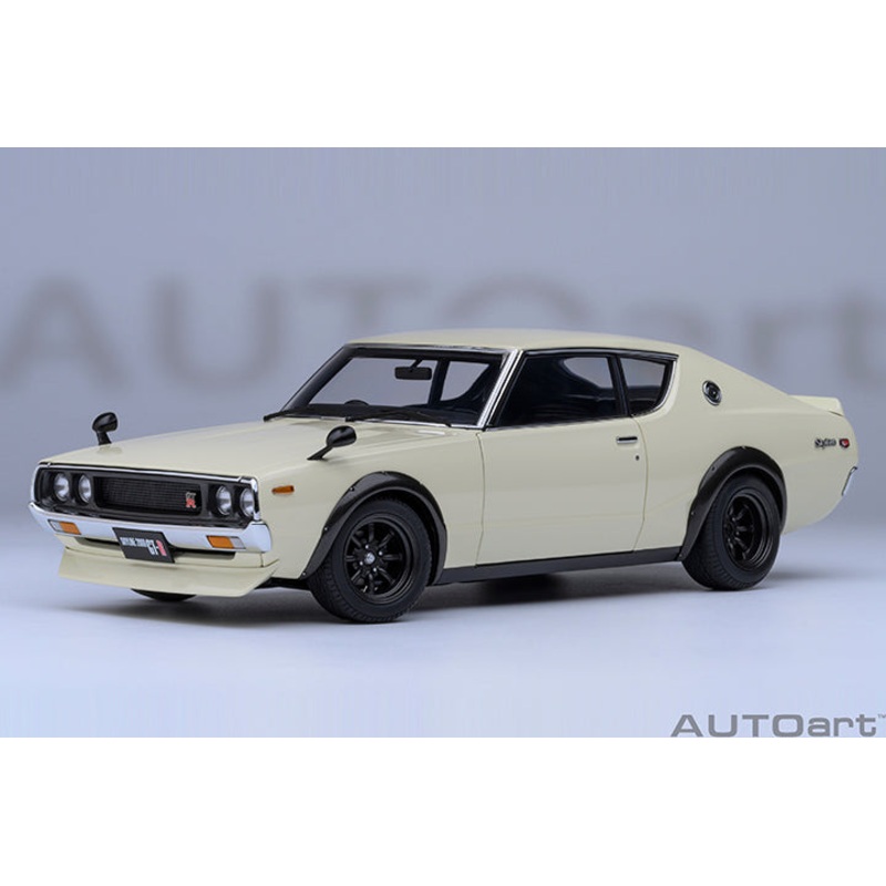AUTOart Nissan Skyline 2000 GT-R (KPGC110) Z-Tune White 1:18