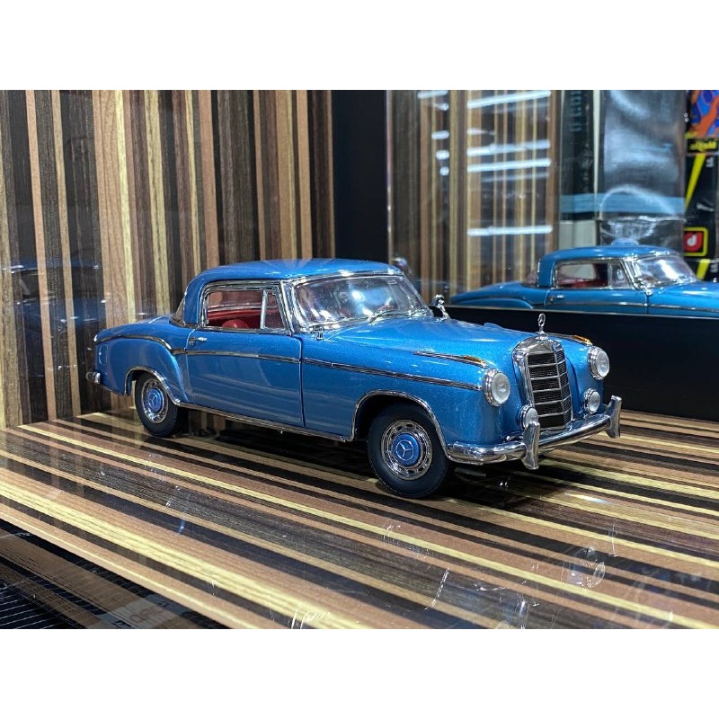 1/18 Diecast Mercedes-Benz 220SE Coupe 1958 Blue by Sun Star