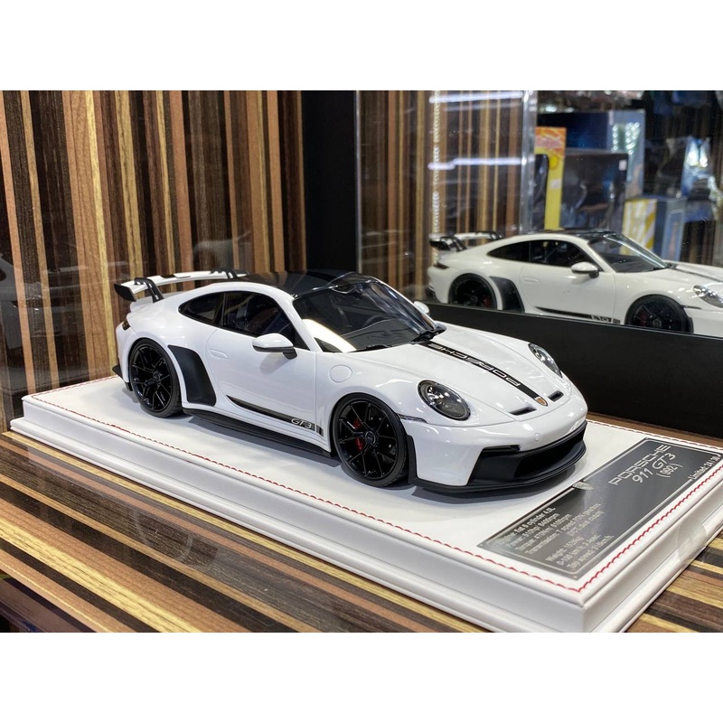 Porsche 911 GT3 (992) Davis & Giovanni [1/18| Resin| White| Limited]