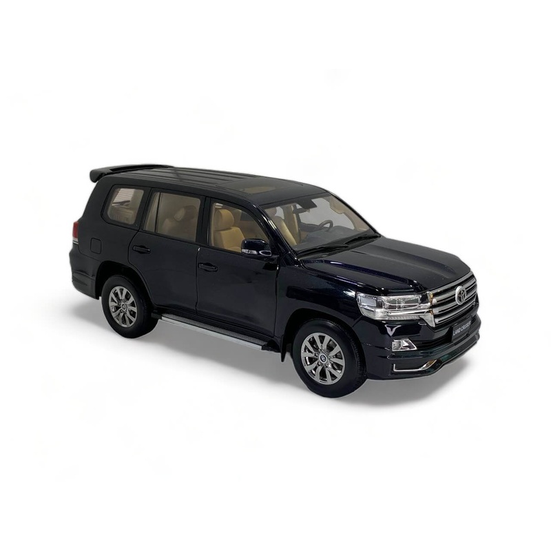 TOYOTA Land Cruiser 200  BLACK 1/18 by Kengfai