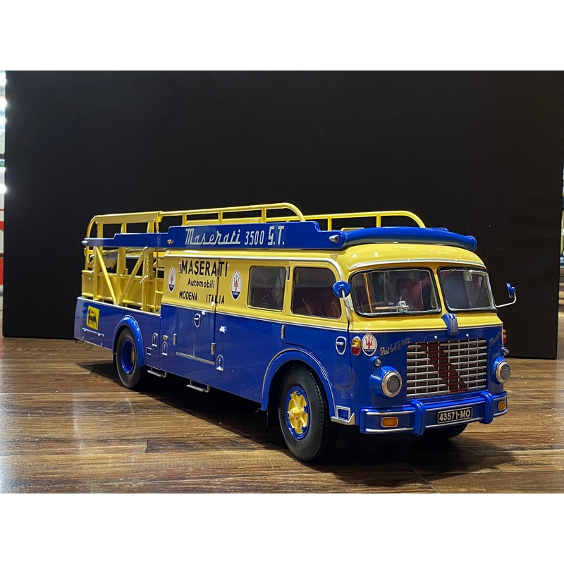 1/18 Diecast  Fiat Bartoletti Tipo 642 RN2 Maserati Racing Car Transporter Blue CMR Model Car
