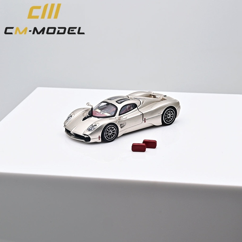 CM Model 1/64 Pagani Utopia Champagne Gold Color (Open-Hood (Magnet), Visible Engine)
