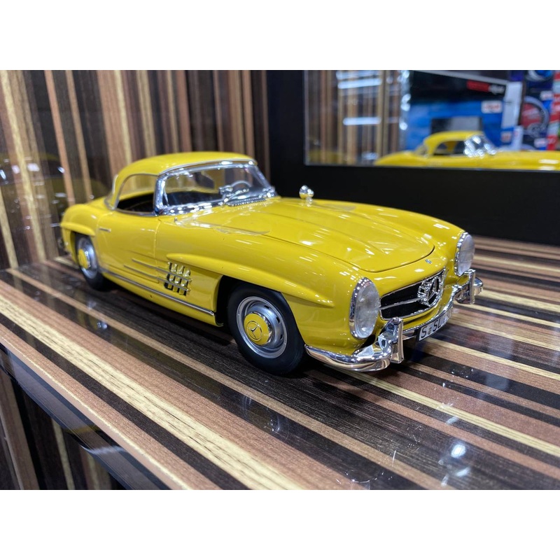 1/18 Diecast Mercedes-Benz 300SL Roadster W198 II Yellow Norev Scale Model Car
