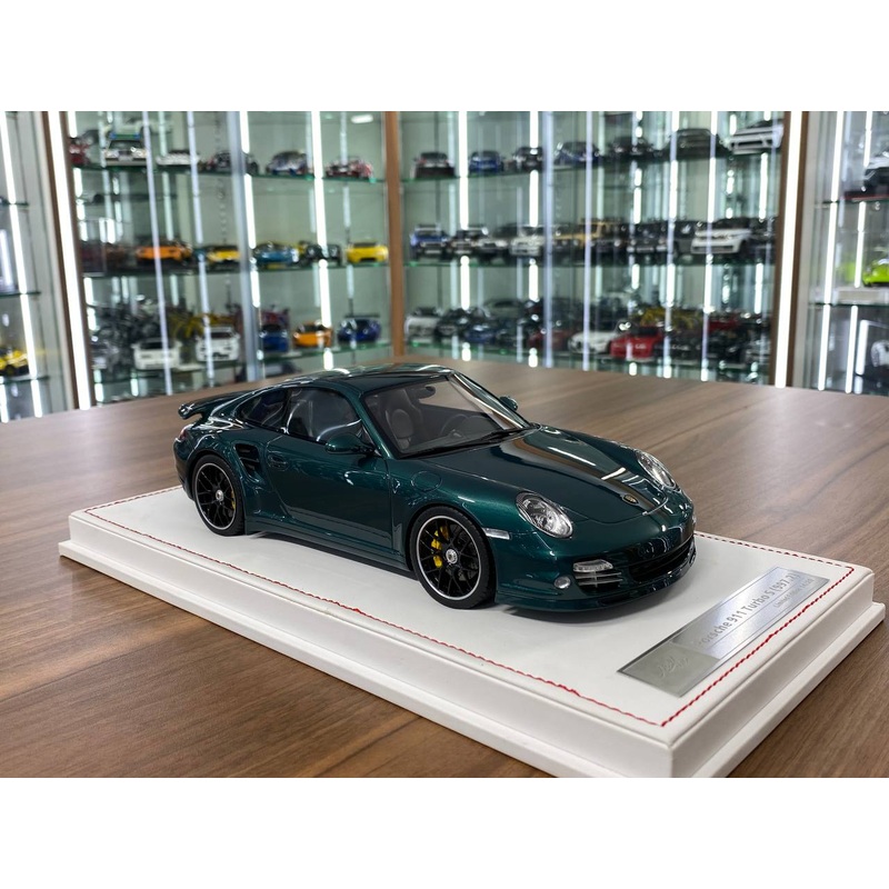 1/18 Resin- Porsche 911 Turbo S (997.2) Dark Green with Black Interior by Ivy Model