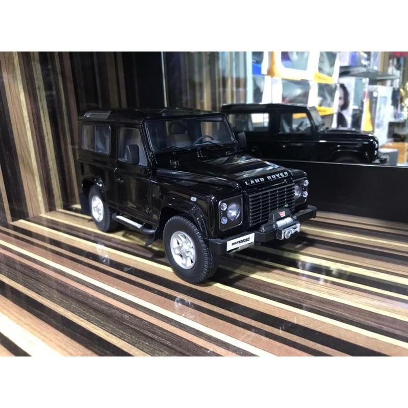 1/18 Diecast Land Rover Defender 90 Black Kyosho Scale Model Car