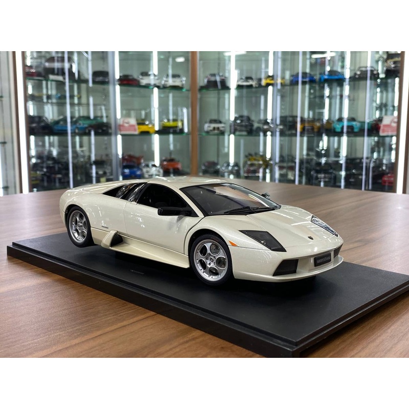1/18 Diecast Lamborghini Murcilago  Balloon White | AUTOart | Full Opening
