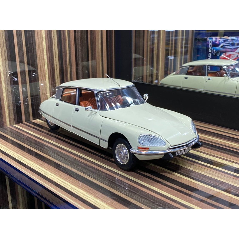 1/18 Diecast Citroen DS23 White Norev Scale Model Car