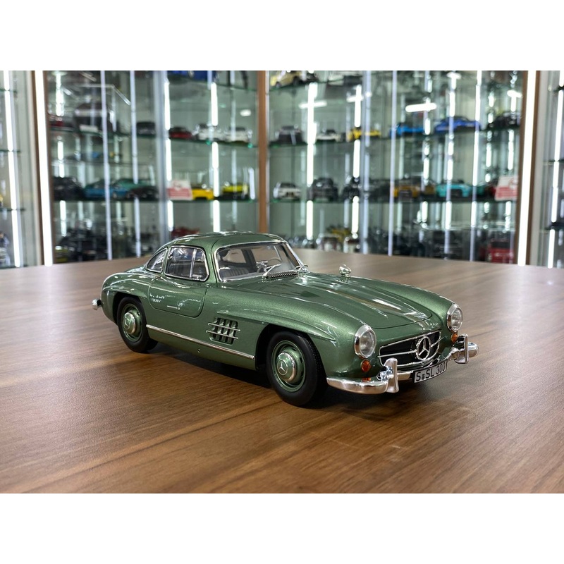 1/18 Diecast Mercedes-Benz 300SL Green Norev Scale Model Car