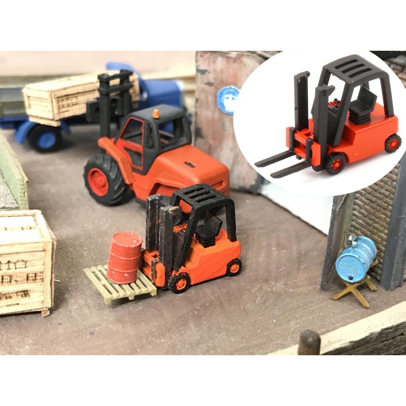 Finished model forklift truck 1.6t