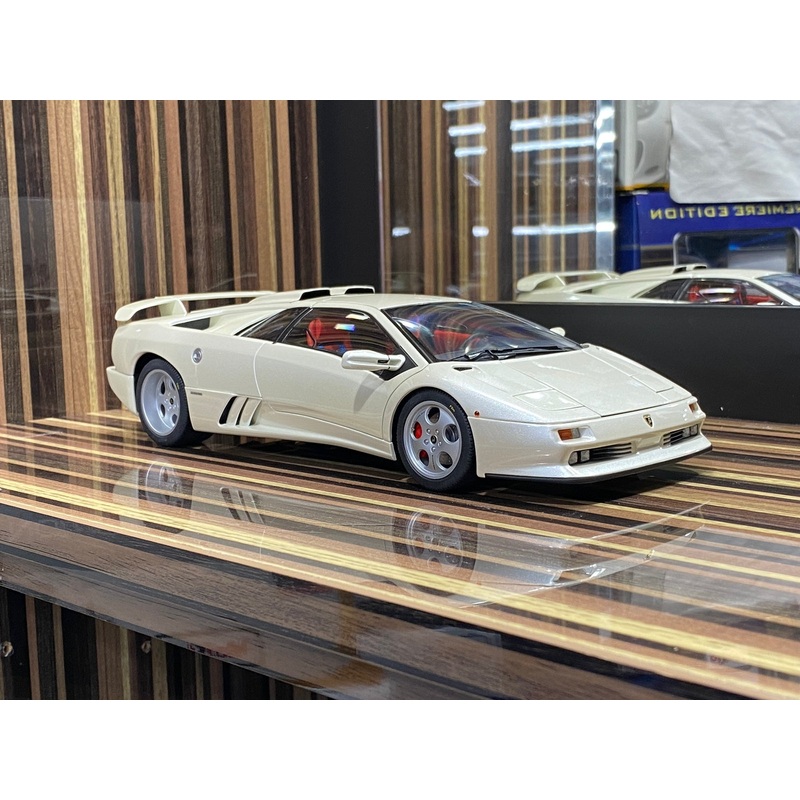 1/18 Diecast Lamborghini Diablo SE30 JOTA White AUTOart Scale Model Car