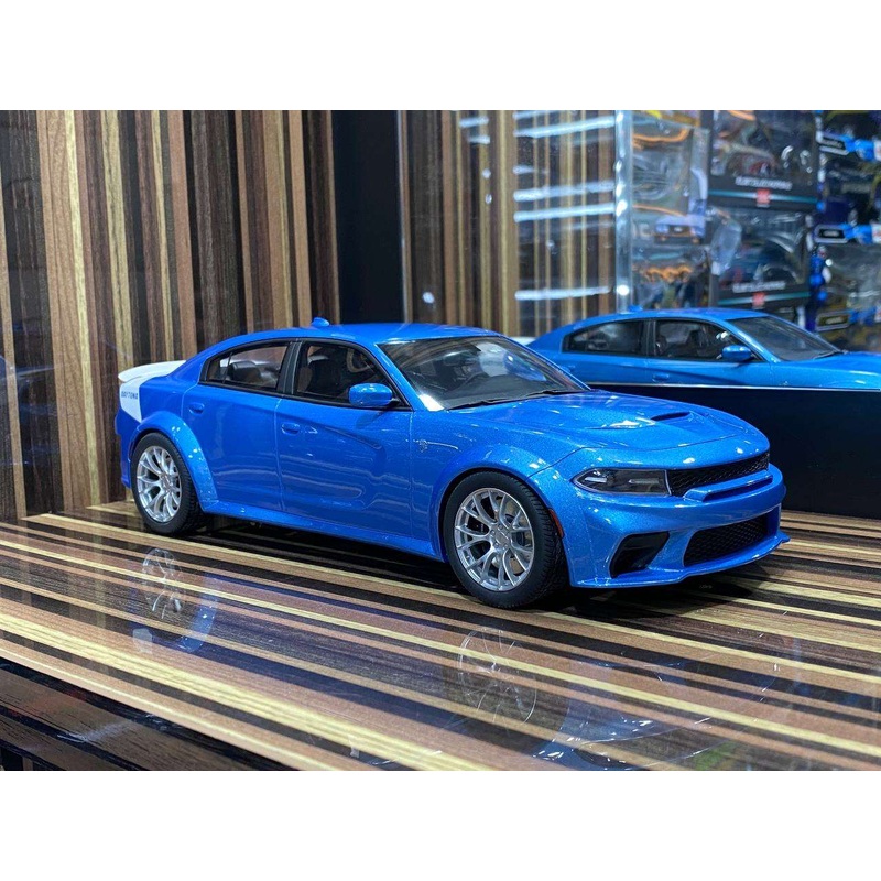 1/18 Diecast Dodge Charger SRT Hellcat Blue GT Spirit Scale Model Car