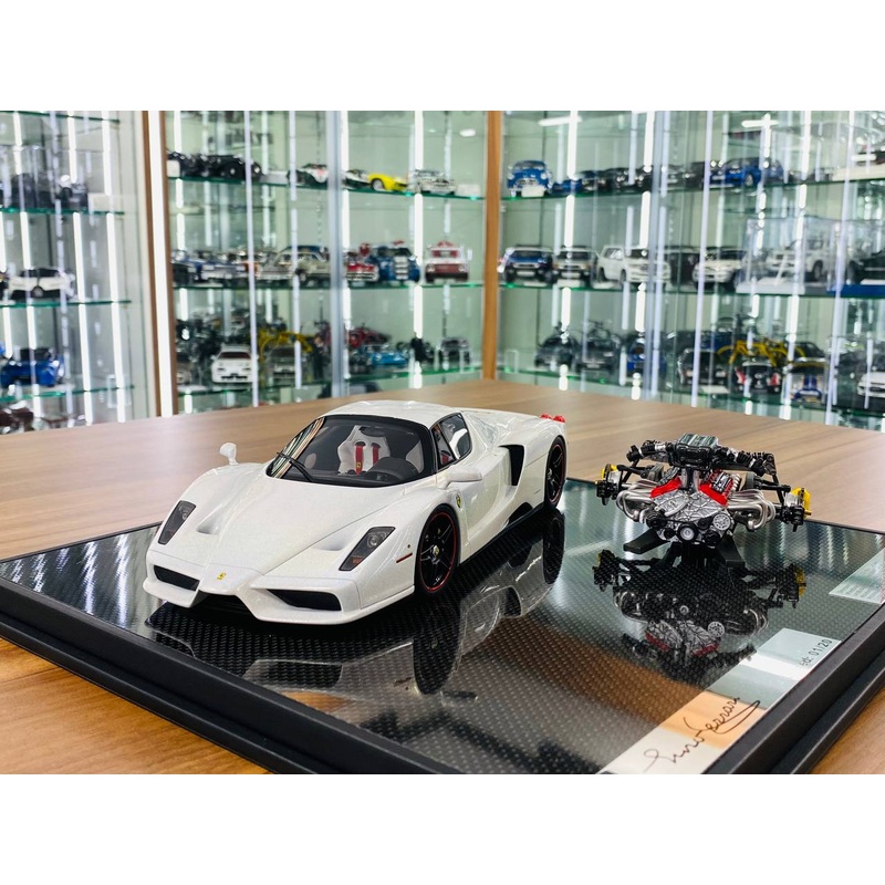 1/18 Resin Model General Models Ferrari Enzo with Engine - Pearl White - Limited 20 Units