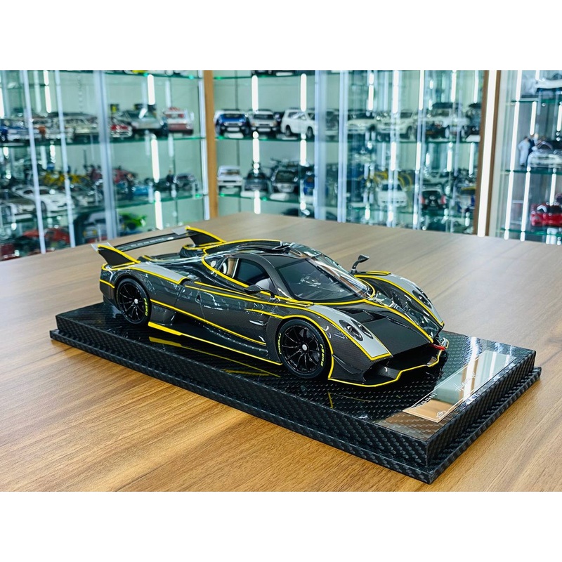 1/18 VIP Model Pagani Huayra R  [ Resin yellow Stripe | Limited Edition ]